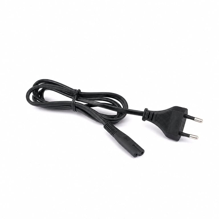 Încărcător Amazon Basics pentru acumulatori NiMH tip AA și AAA cu mufă UE, 4 sloturi, negru — fără acumulatori (stare: vezi a 2-a poză)