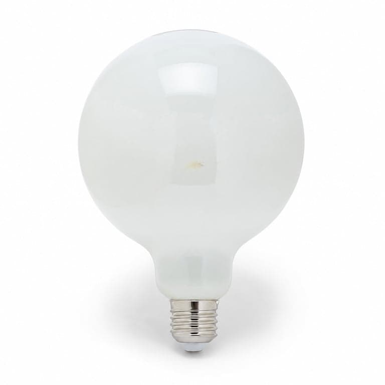 Bec LED cu filament Velamp Opal G125 Globe, E27, 22W, 3650lm, 4000K — defect, funcționează parțial: pată galbenă pe sticla becului (stare: vezi a 2-a imagine)